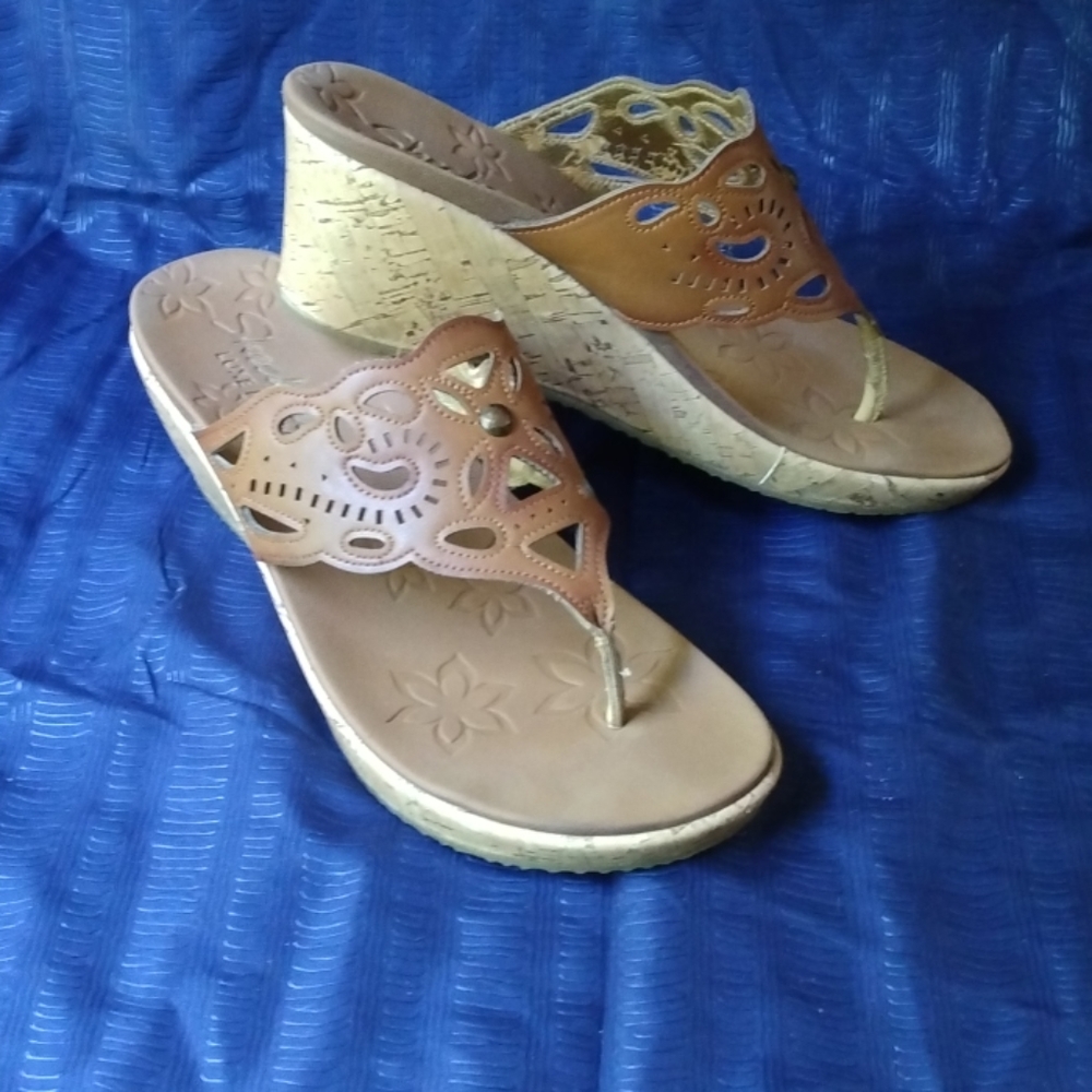 Sketchers Luxe Foam Cork Wedge Sandals